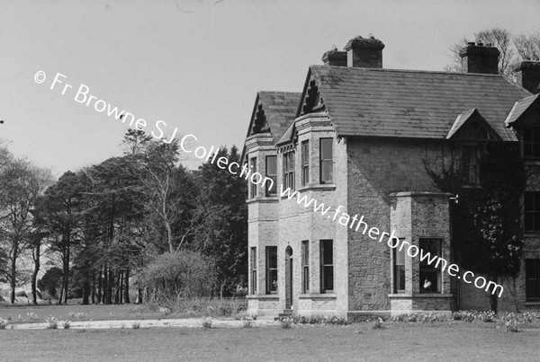 VIEWS OF HOUSE IN SPRINGTIME